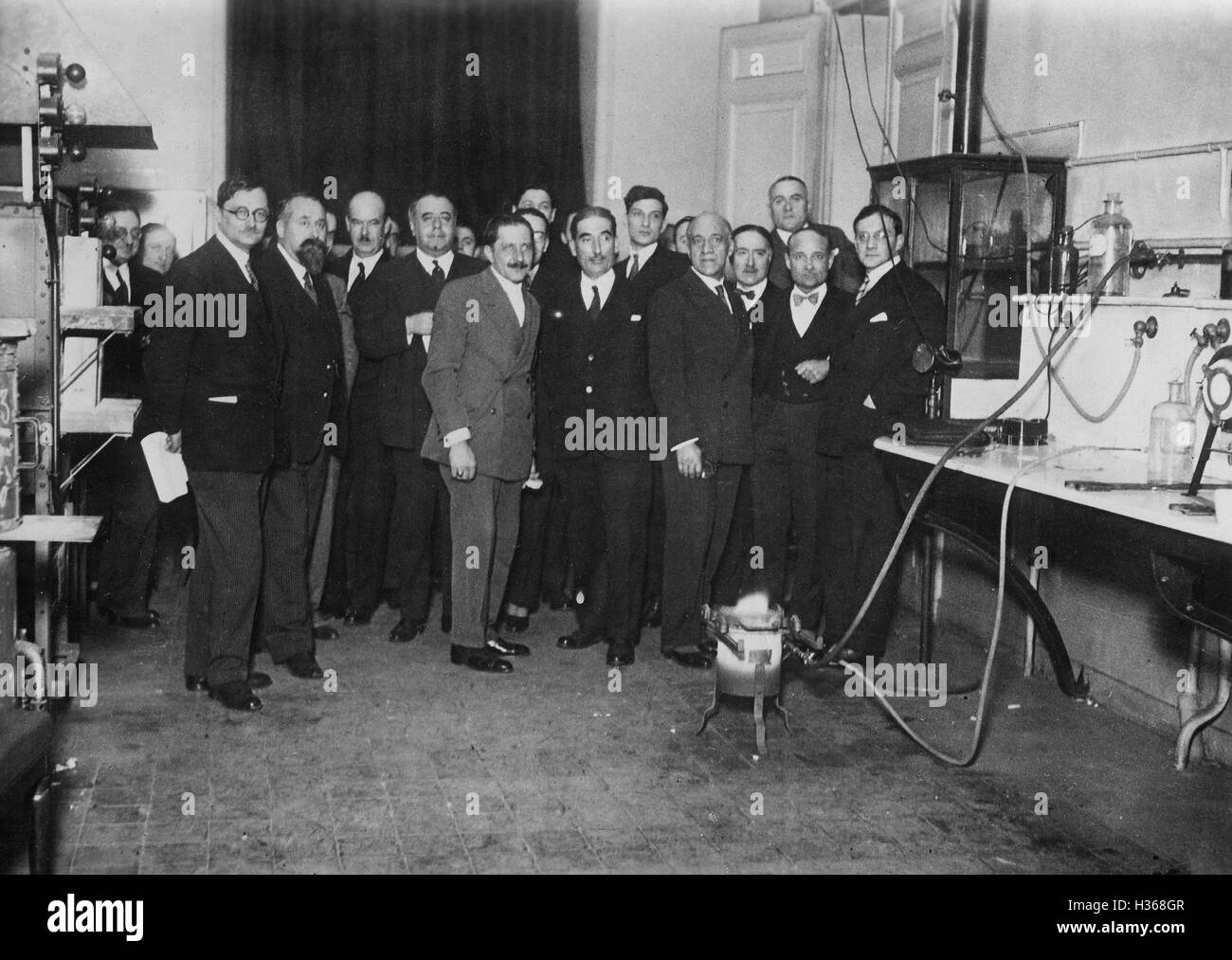 Geld Fälschung Experiment in Paris, 1932 Stockfoto