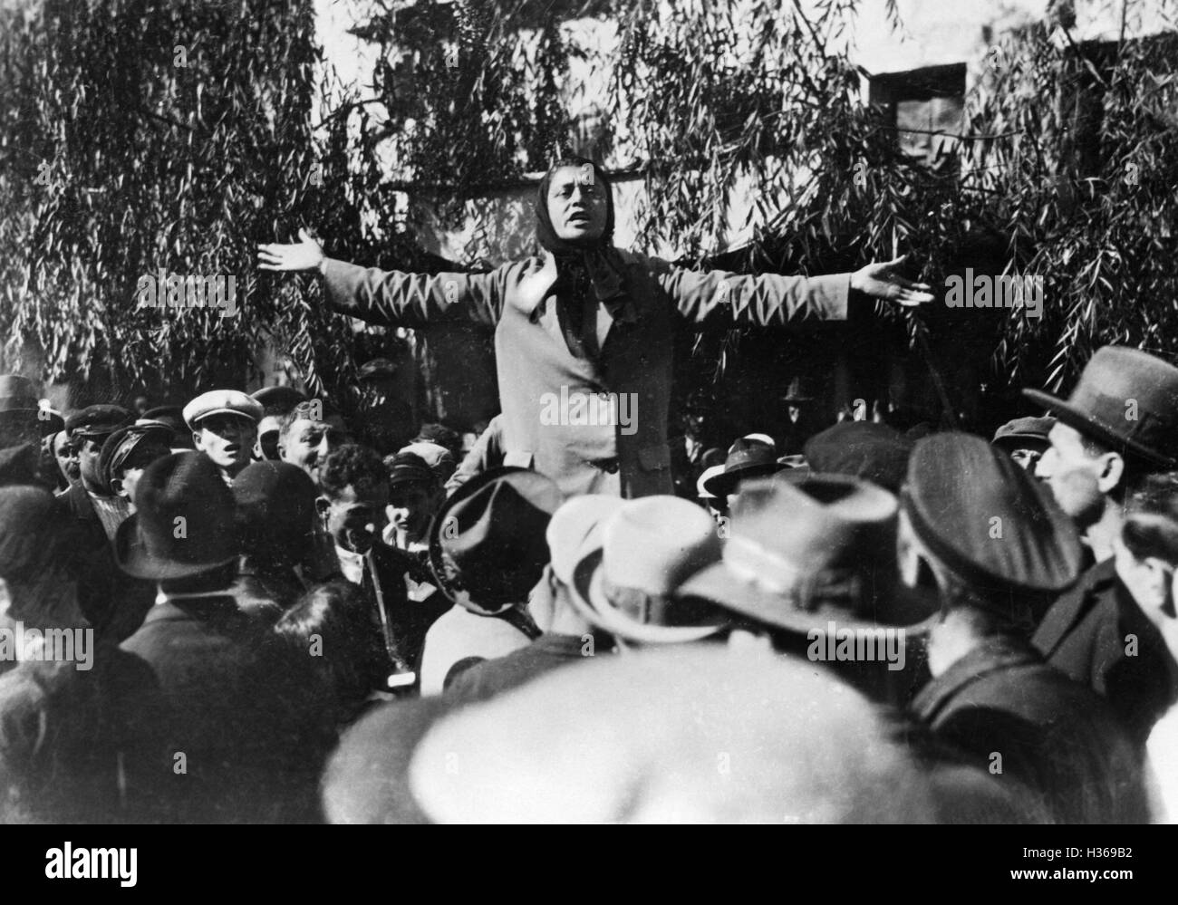 Ein türkischer Politiker im Wahlkampf, 1930 Stockfoto