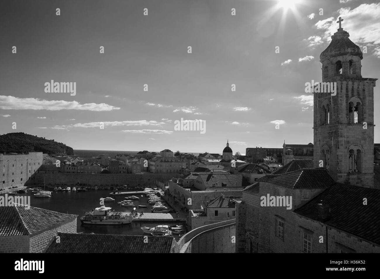 Alten Hafen, von der Stadtmauer über Ploče-Tor, Starigrad, Dubrovnik, Kroatien Stockfoto