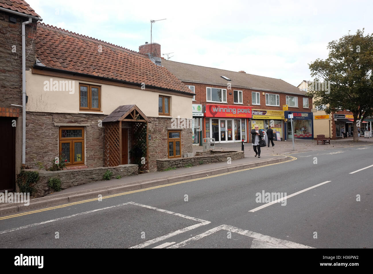 4. Oktober 2016, altes Haus mit Stil auf der High Street in Winterbourne, South Gloucestershire, England, UK-GB-Großbritannien. Stockfoto