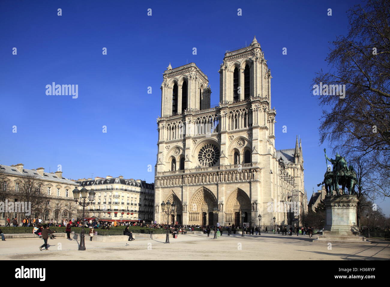 Kathedrale Notre-Dame in Place du Parvis Notre Dame Square,Paris.France Stockfoto