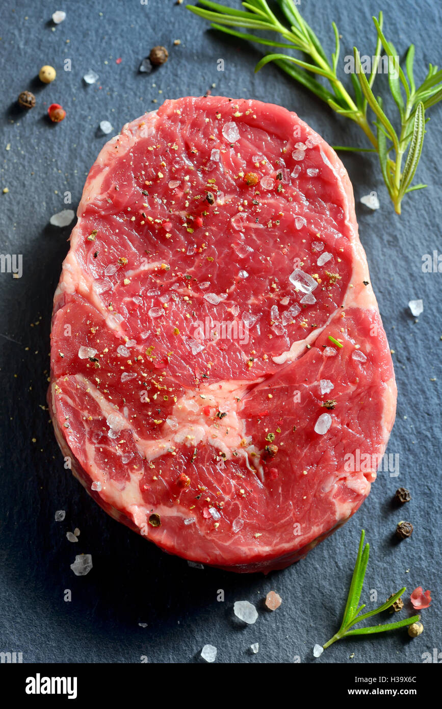 Rohes frisches marmoriertes Fleisch Steak Stockfoto