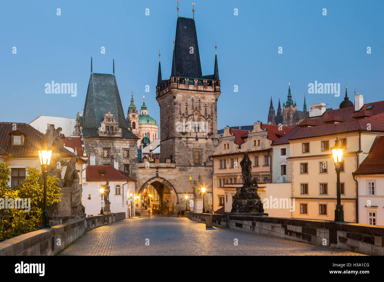Geringerem Stadt Brückentürme in Prag, Tschechien. Stockfoto