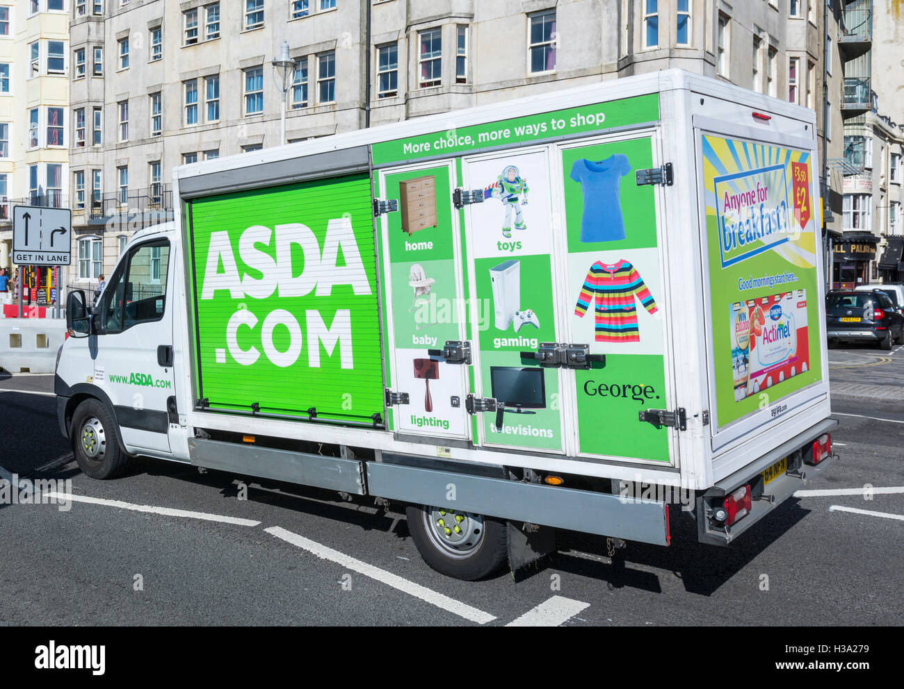 ASDA Essen Lieferwagen im Vereinigten Königreich. Stockfoto