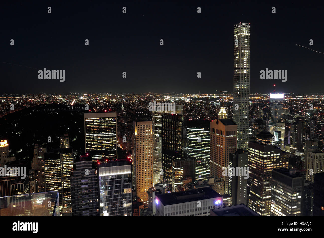 Luftaufnahme von Manhattan, New York, Blick nach Norden Osten (Ish) von Midtown in Richtung Central Park & 432 Park Avenue. Stockfoto