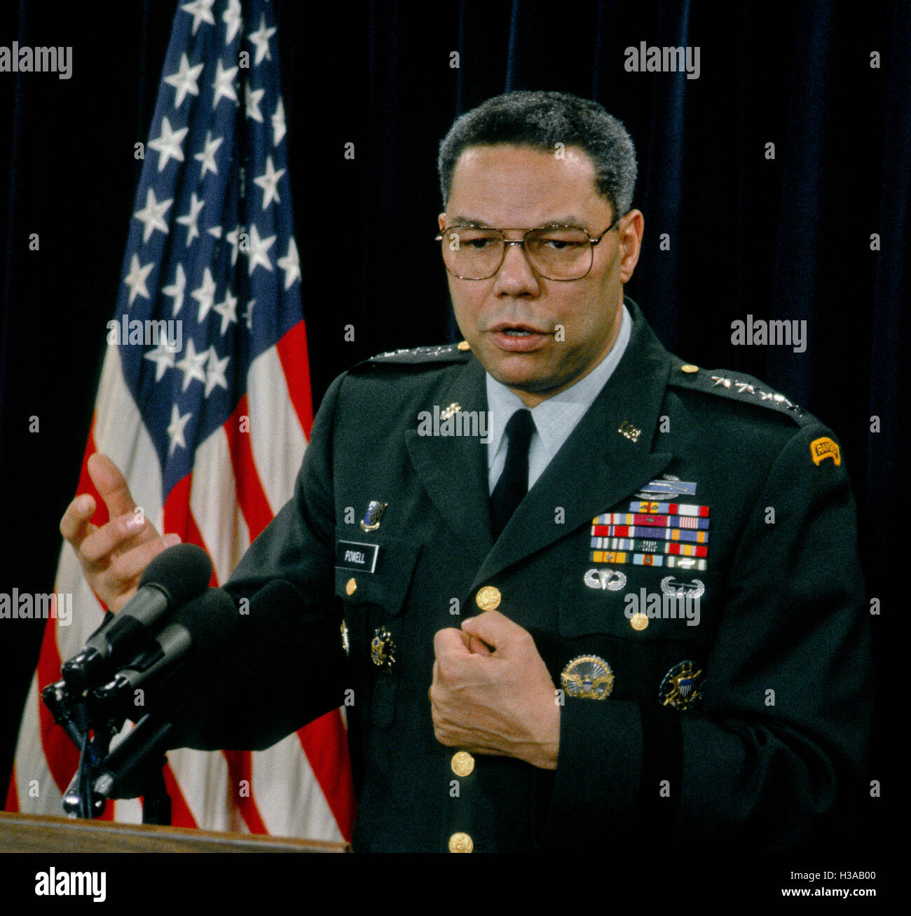 Fighter pilots briefing -Fotos und -Bildmaterial in hoher Auflösung – Alamy