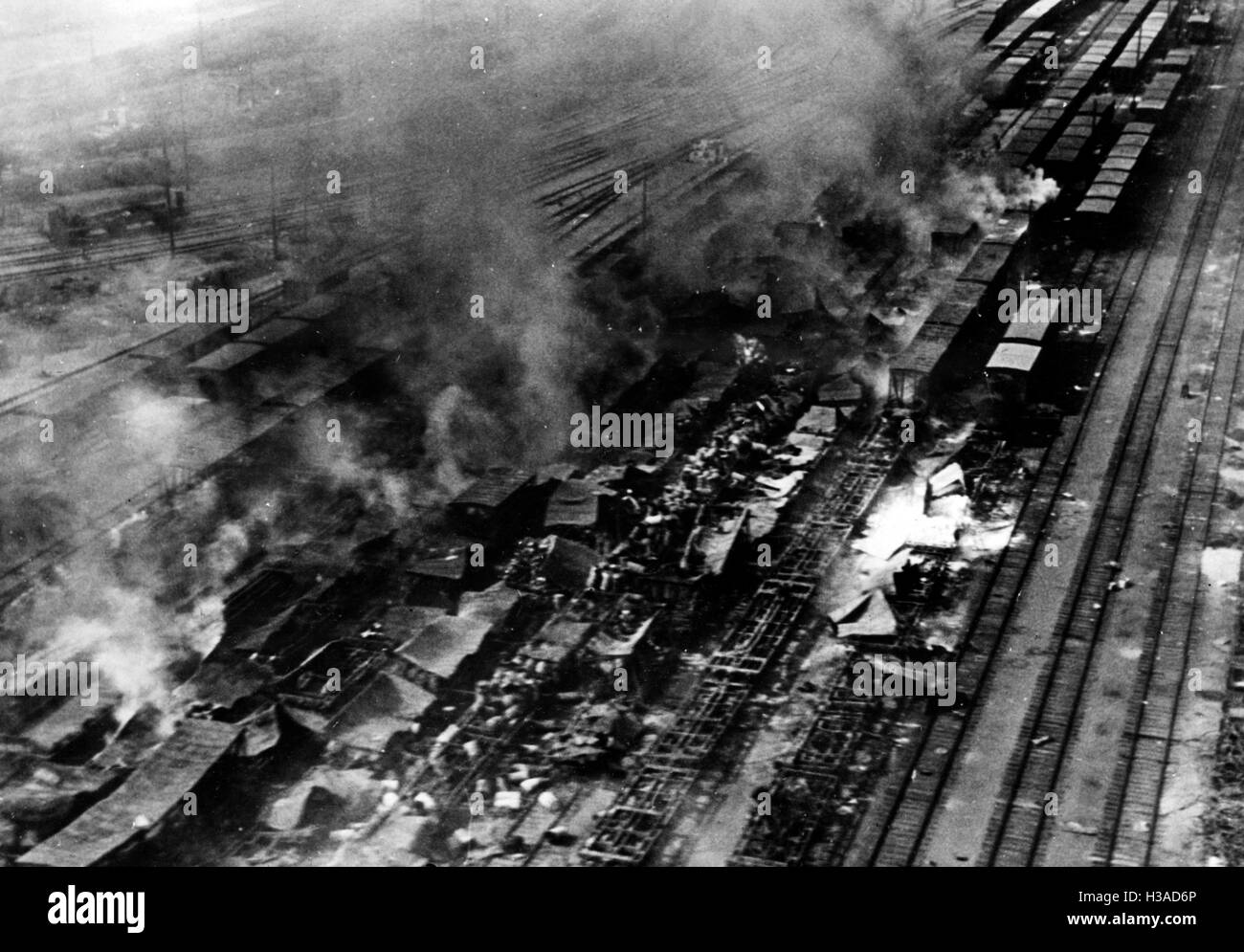 Der Bahnhof von Witebsk nach einem Bombenangriff, 1941 Stockfoto