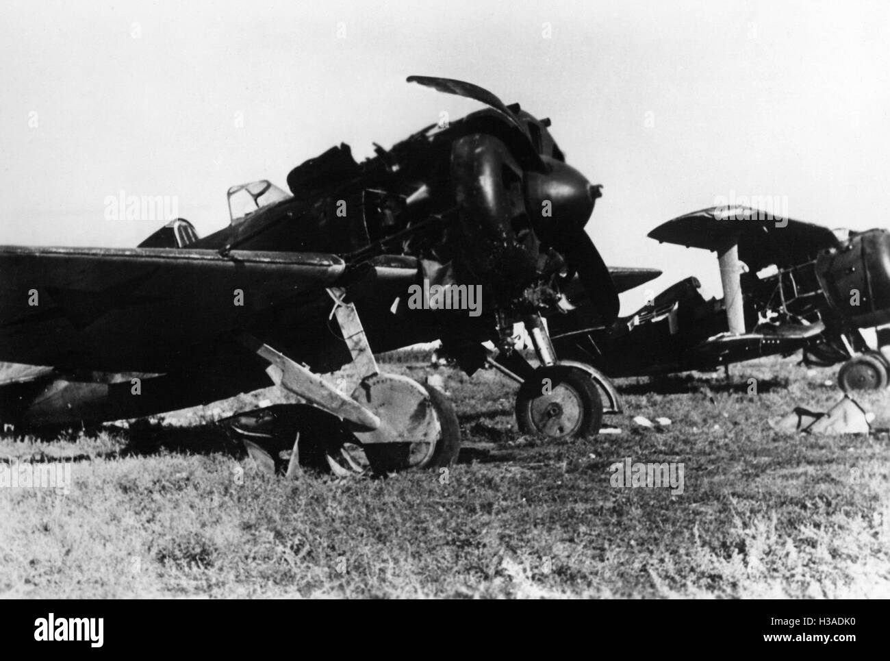 Zerstörten russischen Kampfflugzeuge in der Ukraine, 1941 Stockfoto