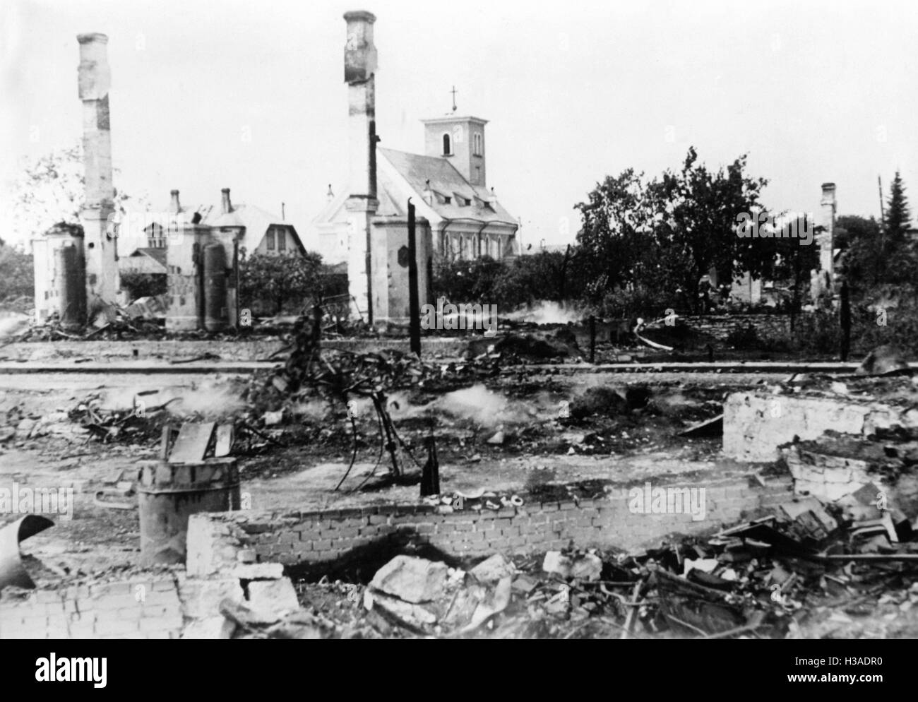 Ruinenstadt an der Ostfront, 1941 Stockfoto