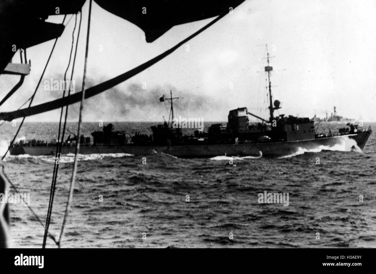 Schiffe der Kriegsmarine in Aktion auf der baltischen Front, 1944 Stockfoto