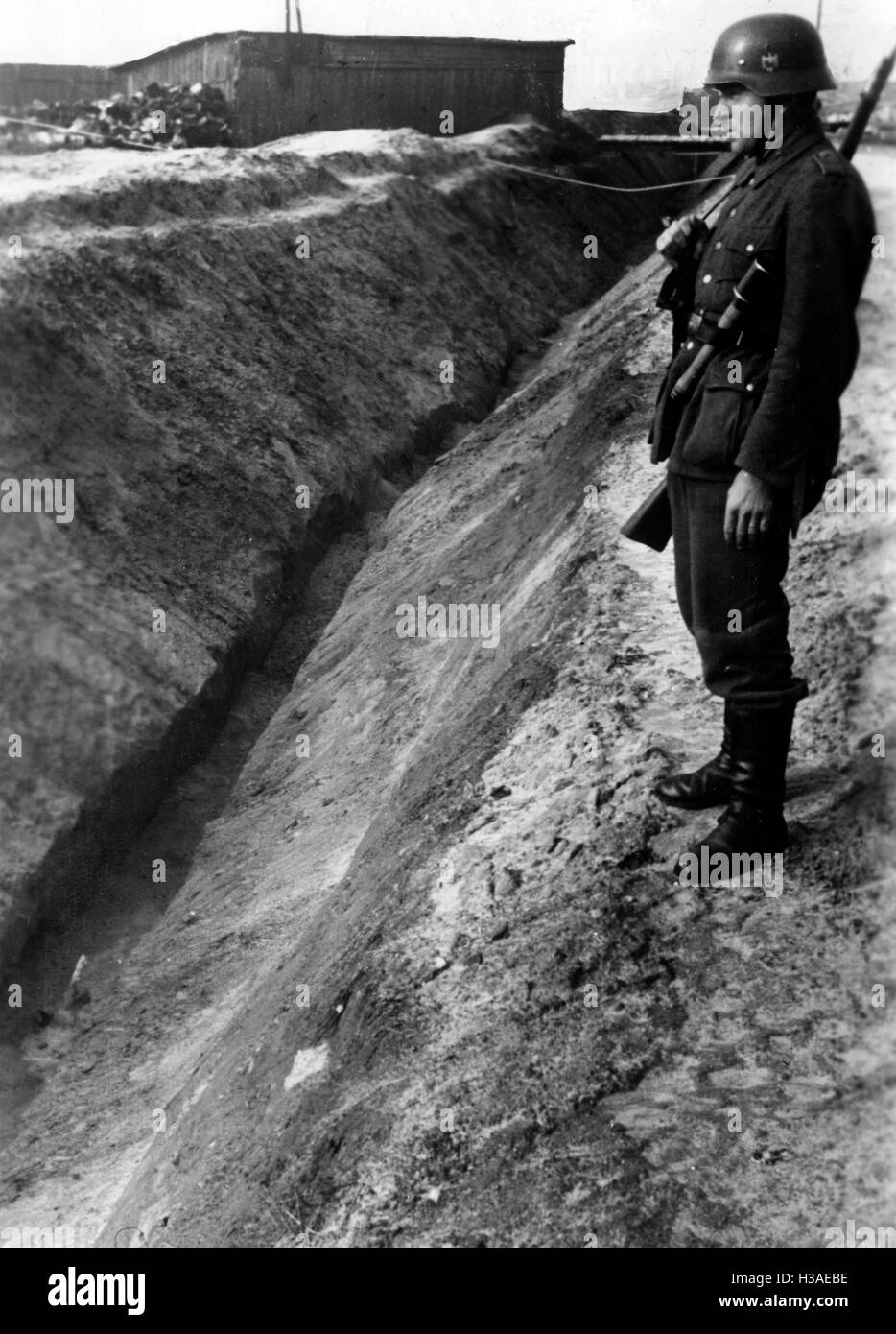 Deutsche Panzergraben vor Warschau, 1944 Stockfoto
