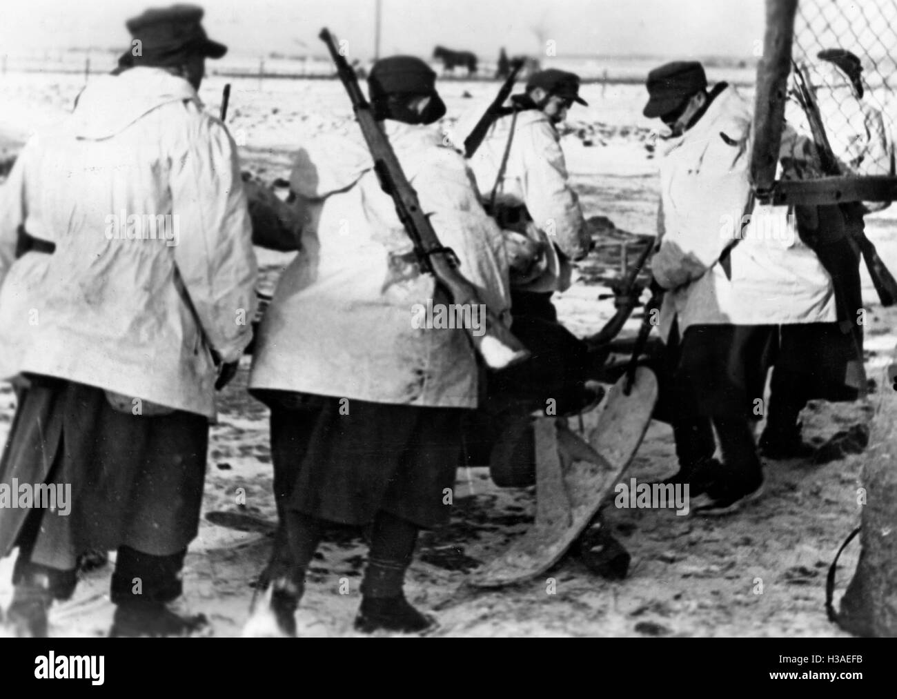 Soldaten der Volkssturm während der Kämpfe in Ostpreußen 1944 Stockfoto