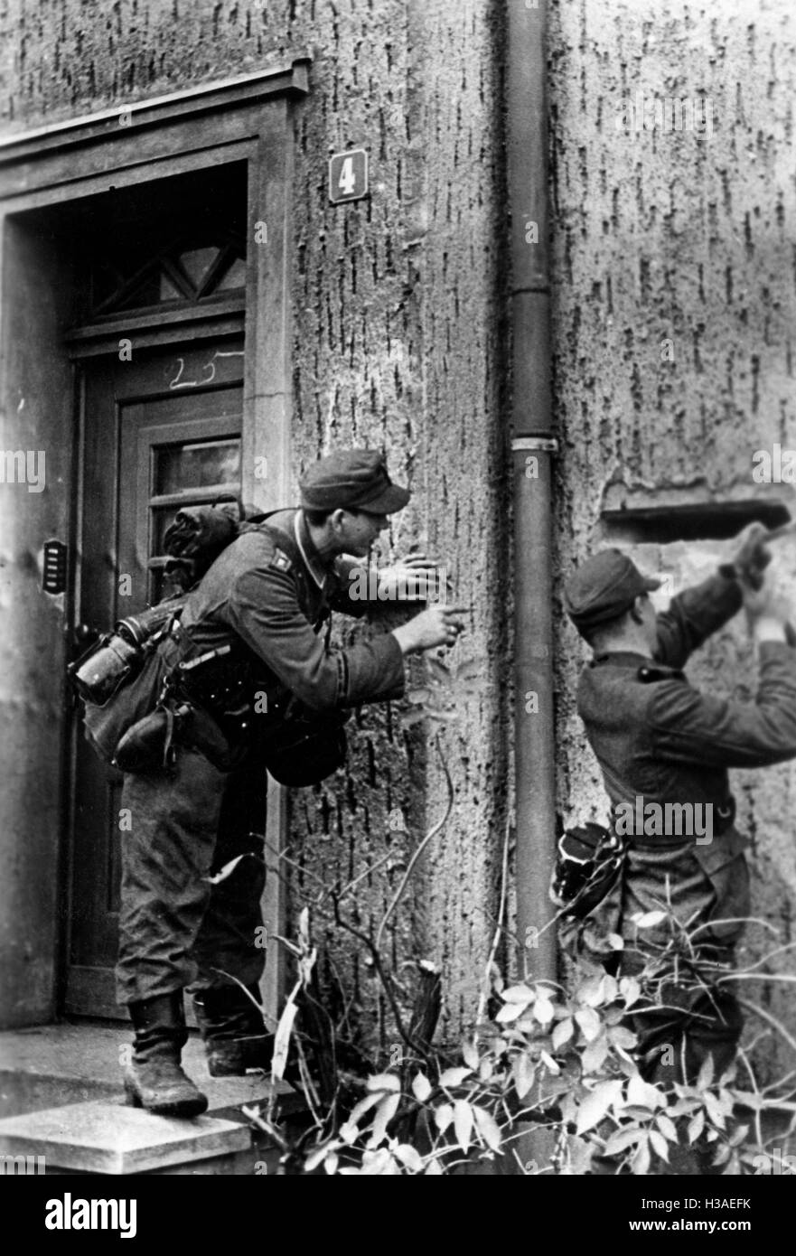 Deutsche Pioniere während der Kämpfe in Ostpreußen 1944 Stockfoto