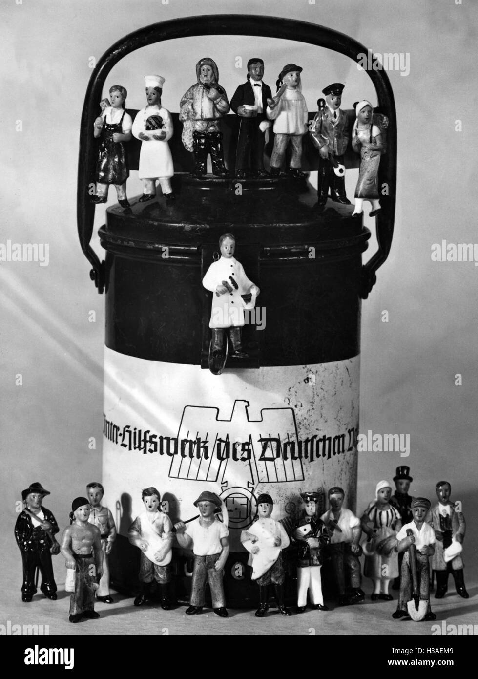 "Porzellanfiguren '' Schaffendes Deutschland'' (produktive Germany), 1939" Stockfoto