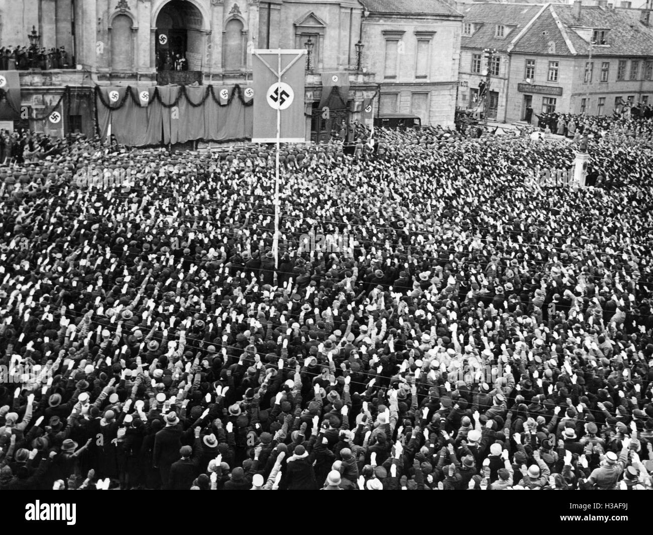 Adolf Hitler bei der Großkundgebung in Memel, 1939 Stockfoto
