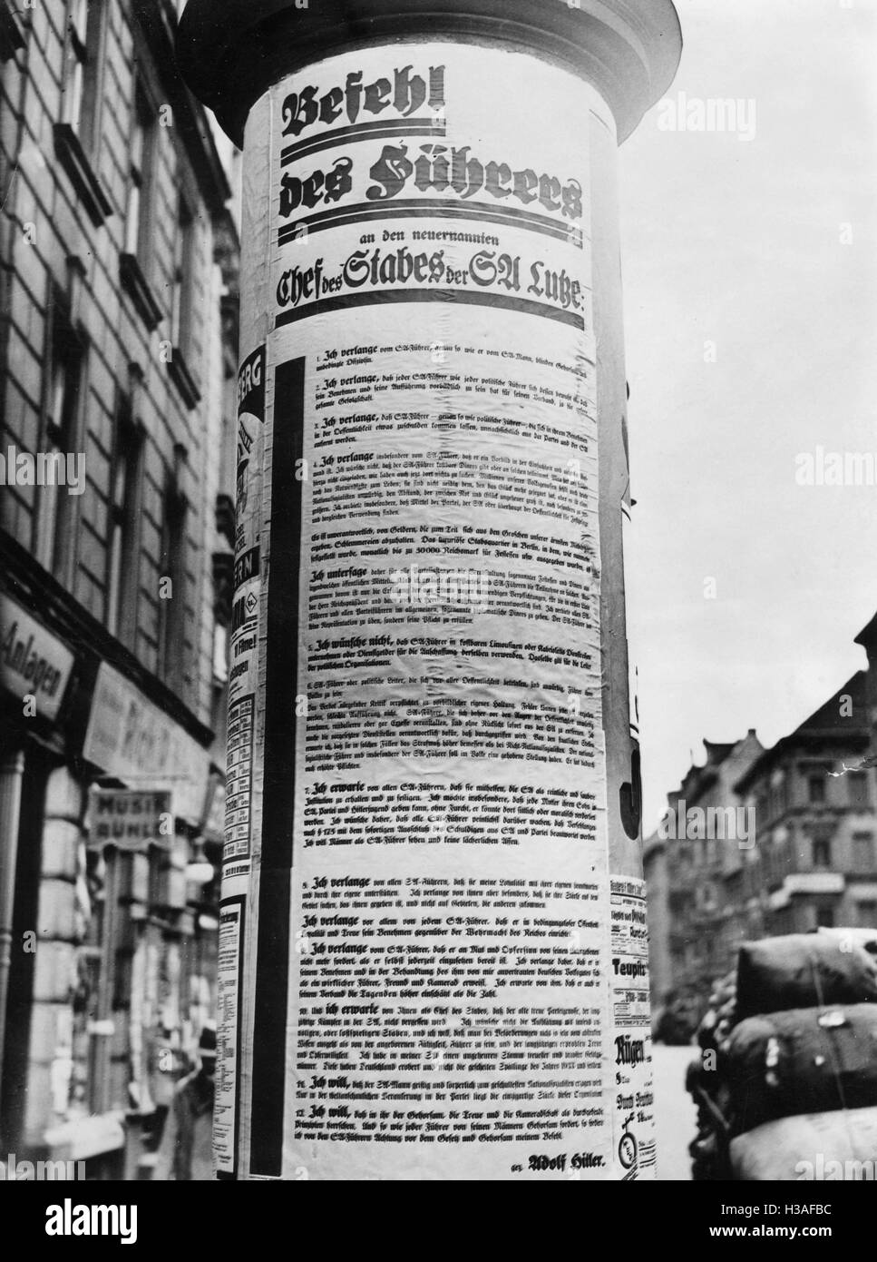 Hitlers Befehl, der Stabschef der SA, Viktor Lutze in Berlin, 1934 Stockfoto