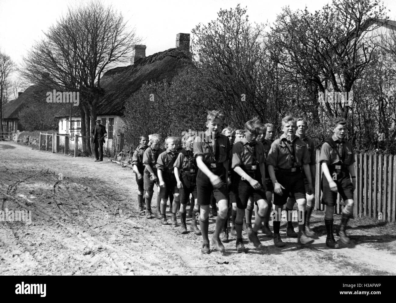 Deutsches Jungvolk auf dem Vormarsch, 1937 Stockfoto