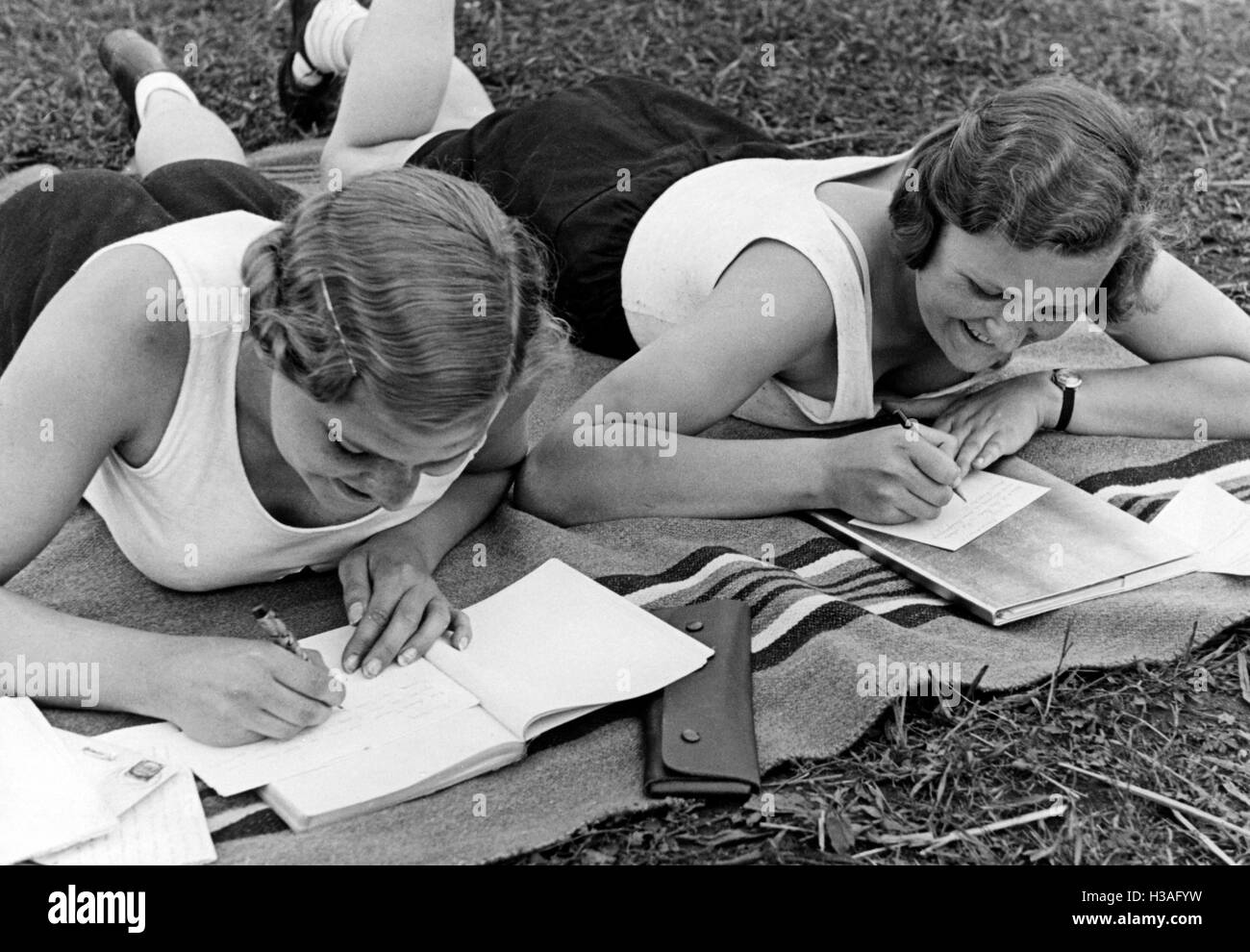 Liga der deutschen Mädchen, BDM: Sport, camping, Reisen Stockfoto