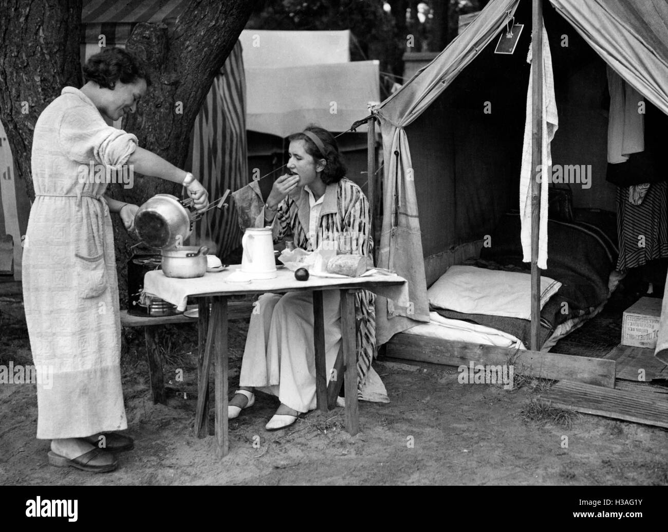 Sport-Camp des BDM in Brieselang, 1935 Stockfoto