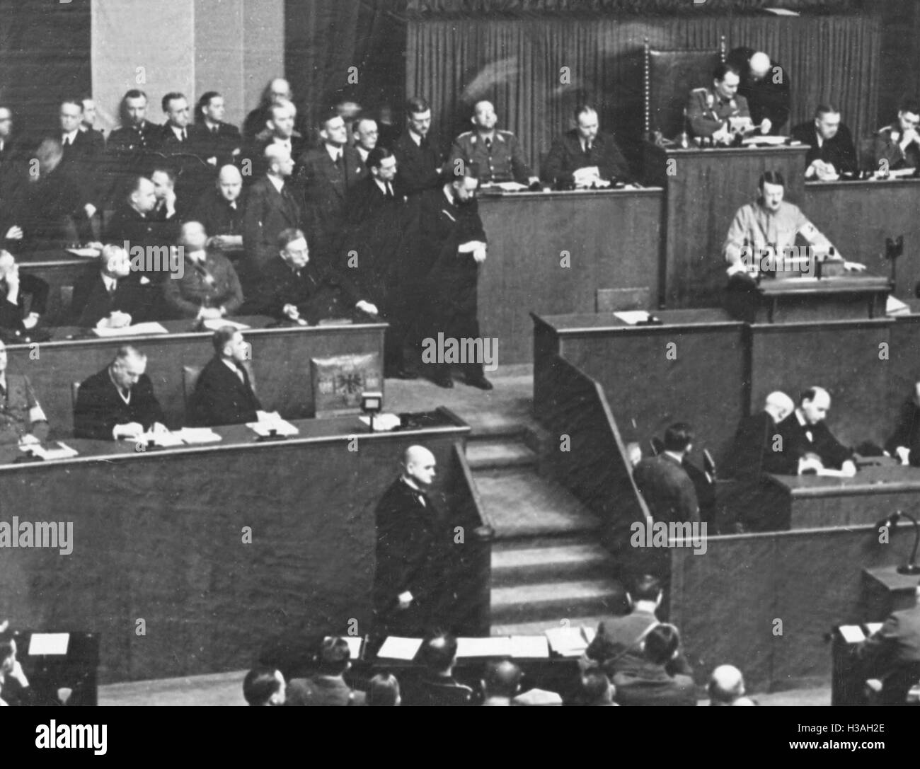 Adolf Hitler spricht über das Ermächtigungsgesetz in Berlin, 1933 Stockfoto