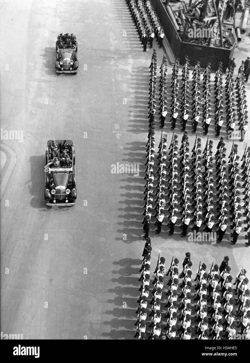 Militärparade zum 47. Jahrestag Hitler in Berlin, 1936 Stockfoto