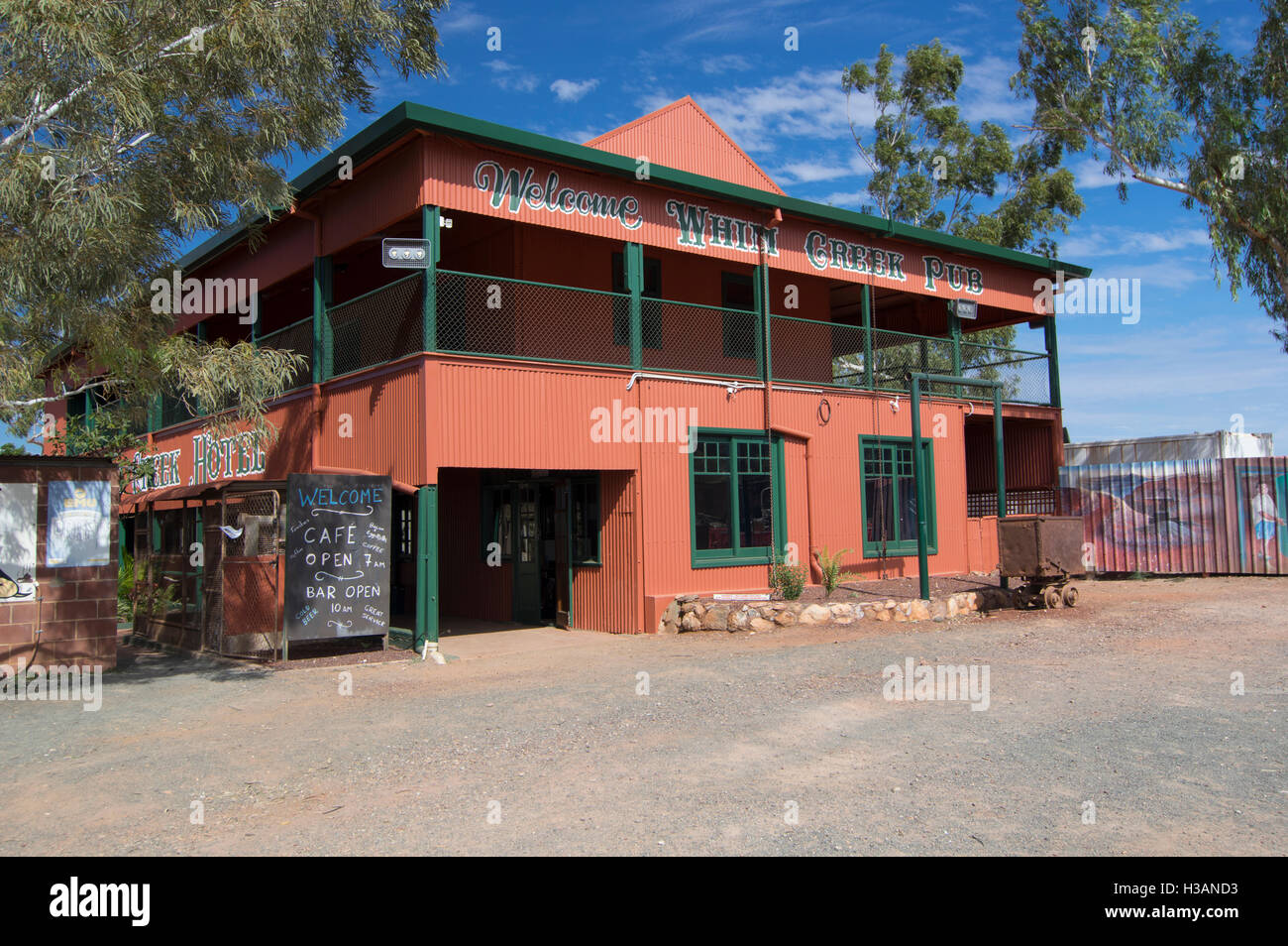 Das Hotel bei Laune Creek, etwa in der Mitte zwischen Port Hedland und Karratha in Western Australia Stockfoto