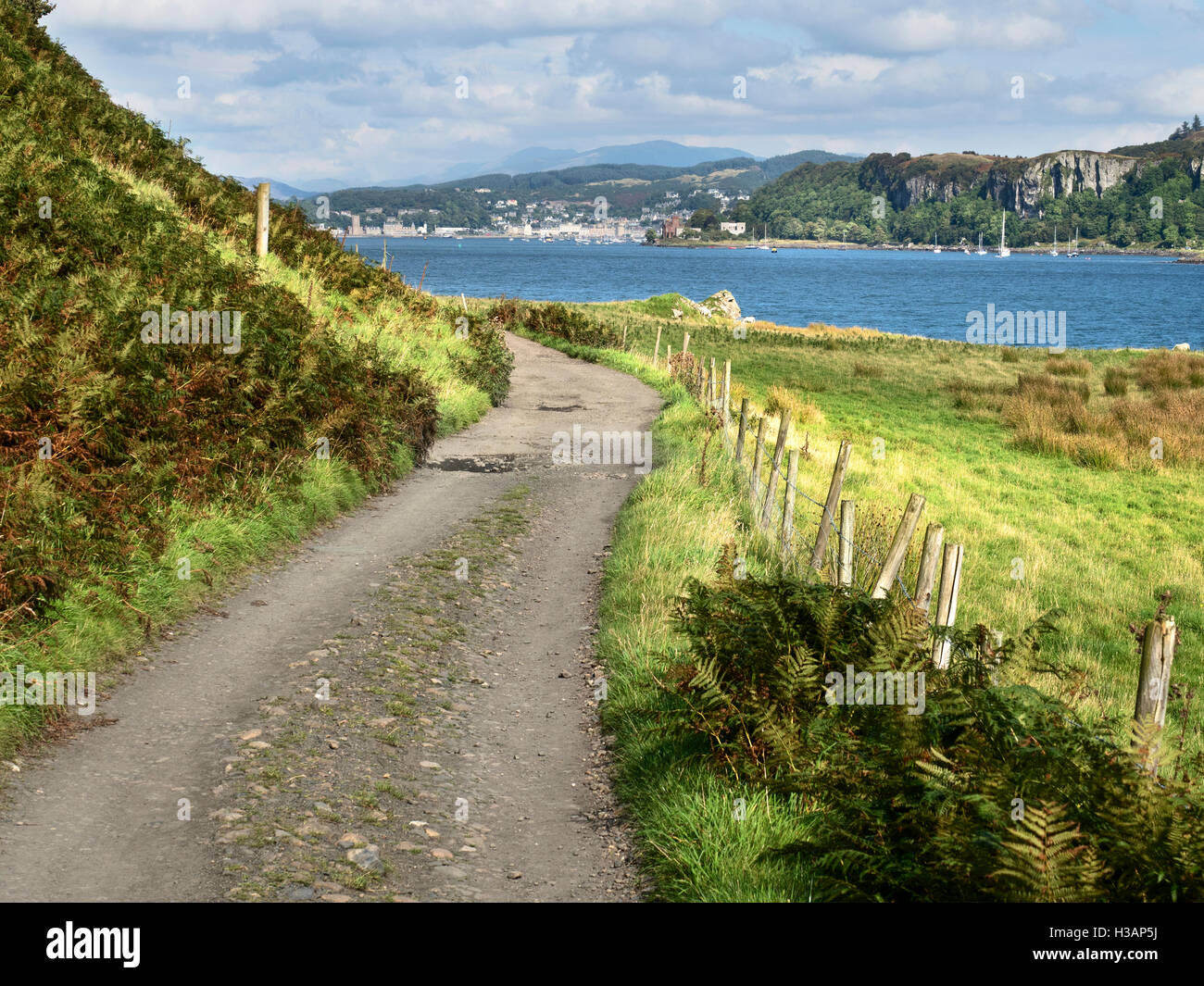 Blick von einer Spur über den Sound Kerrera nach Oban Insel Kerrera Argyll und Bute Schottland Stockfoto