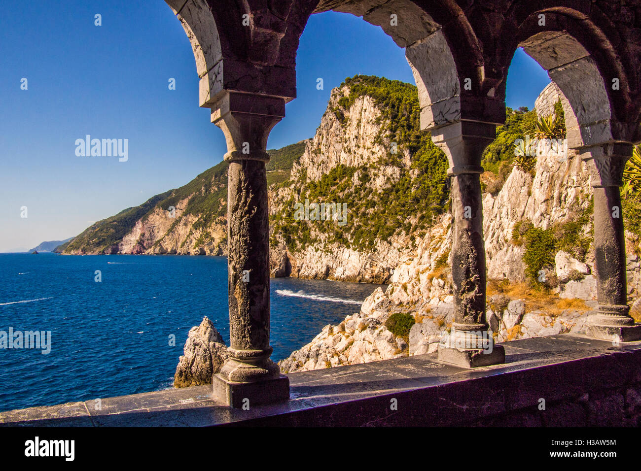 Blick auf "Grotta Bryon (Arpaia)", Portovenere, La Spezia Provinz, Ligurien, Italien. Stockfoto