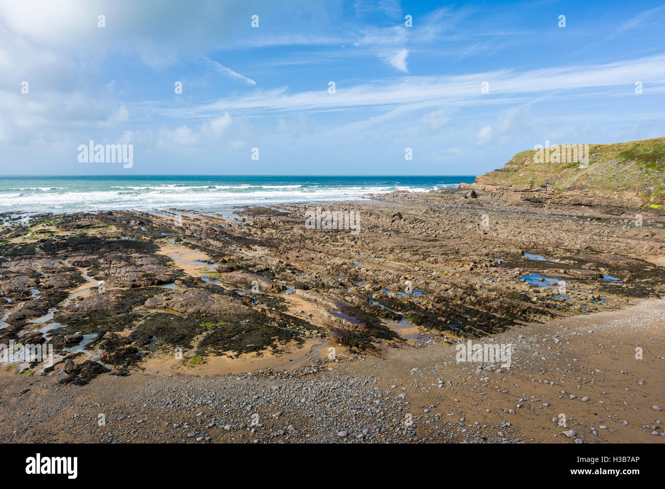 Widemouth Sand an der Küste von North Cornwall Widemouth Bay. England. Stockfoto