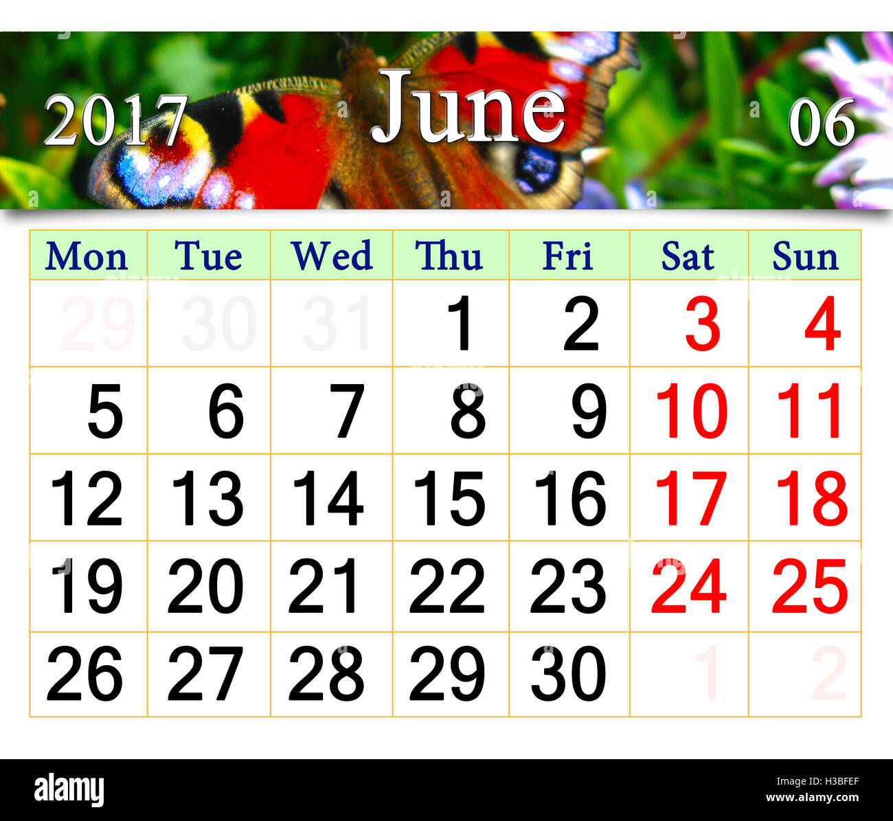 schöne Kalender für Juni 2017 mit Bild des Schmetterlings von Pfau Auge Stockfoto