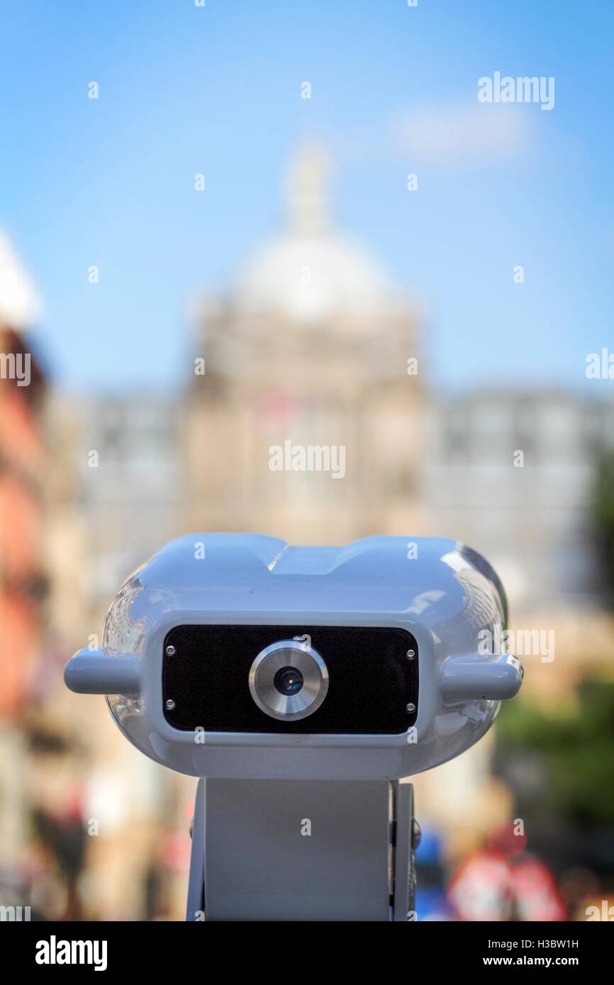 Elektronisches Gerät Überwachung der Netzstromversorgung Hum in Liverpool City Centre ein Gerät, das Teil der B-iennial Kunstausstellung ist, Merseyside, Großbritannien Stockfoto