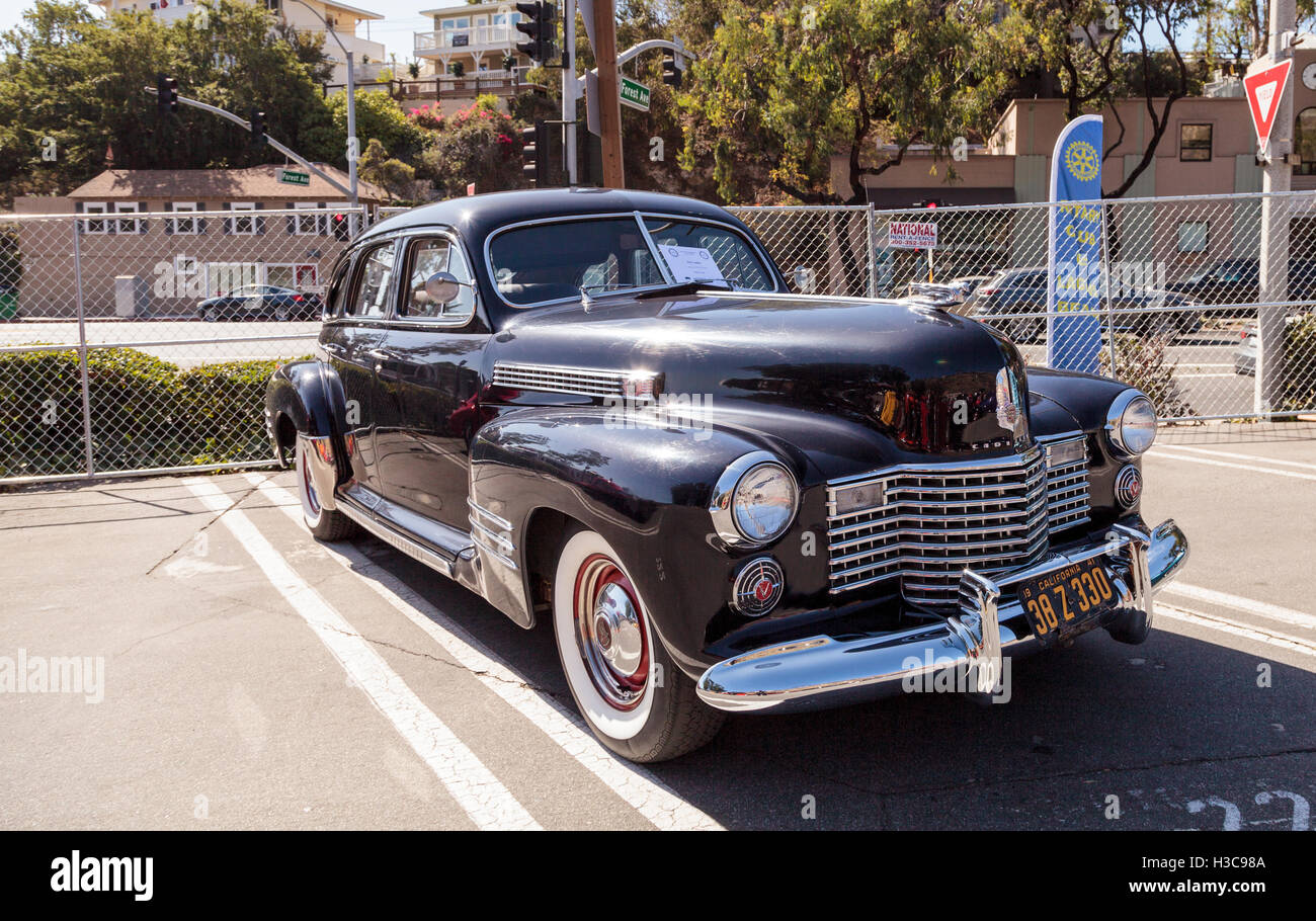 Laguna Beach, CA, USA - 2. Oktober 2016: Schwarz 1941 Cadillac im Besitz von Peter Yoss und der Rotary Club Laguna Beac angezeigt Stockfoto
