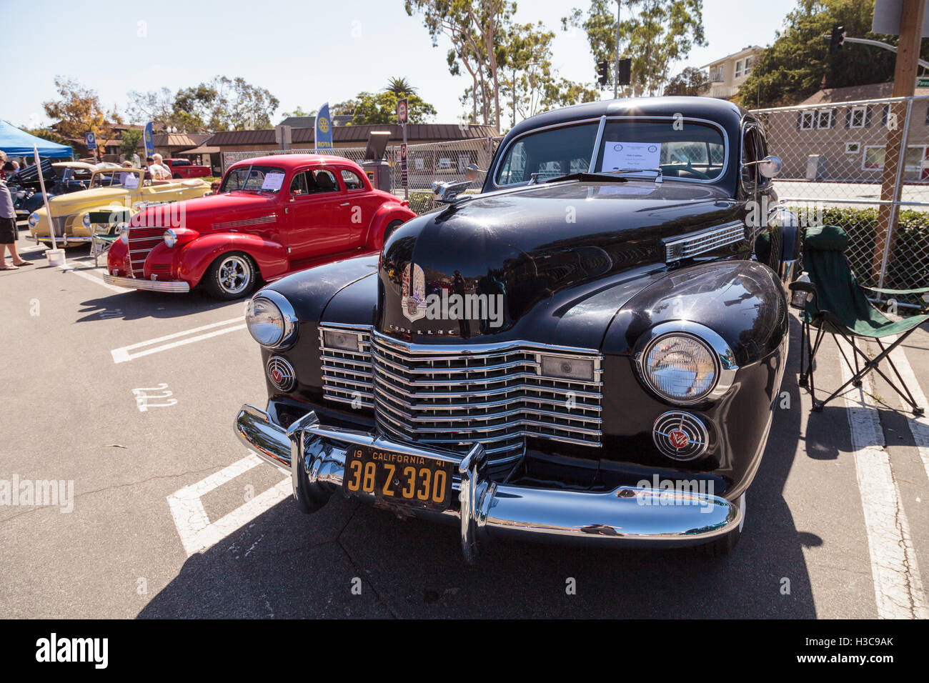 Laguna Beach, CA, USA - 2. Oktober 2016: Schwarz 1941 Cadillac im Besitz von Peter Yoss und der Rotary Club Laguna Beac angezeigt Stockfoto