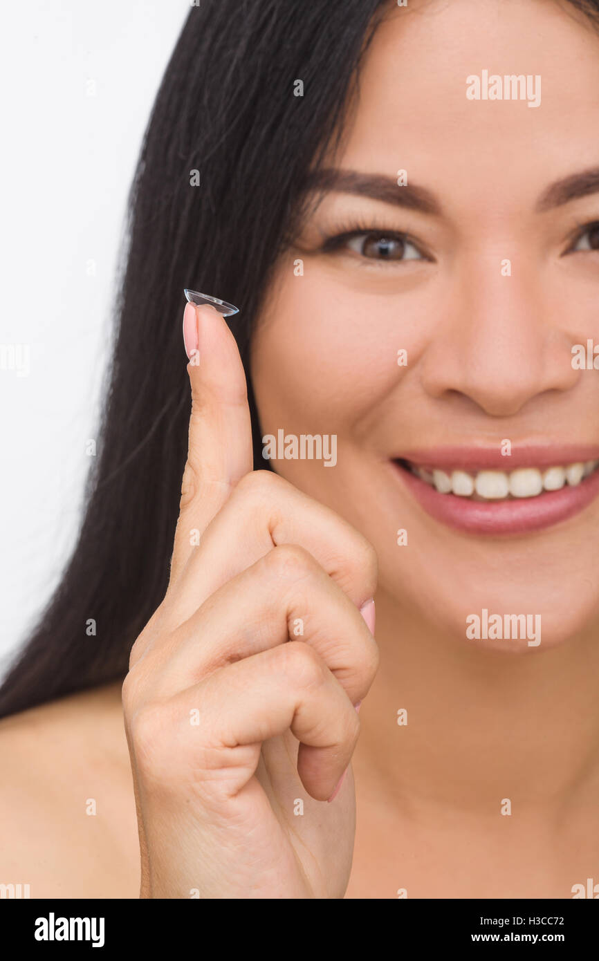 Frau mit Kontaktlinsen Stockfoto