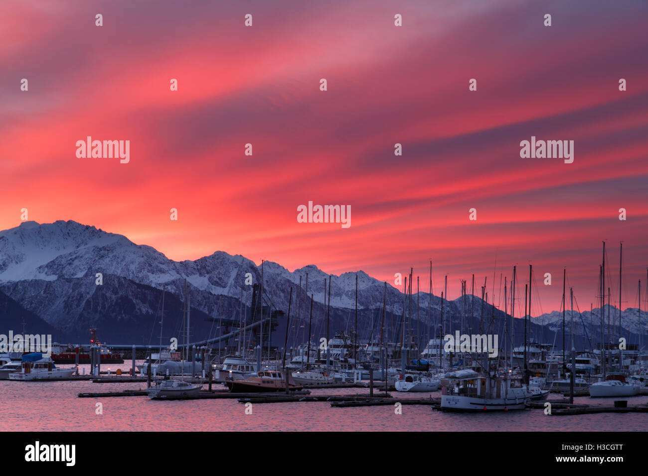 Sunrise, kleinen Bootshafen, Seward, Alaska. Stockfoto