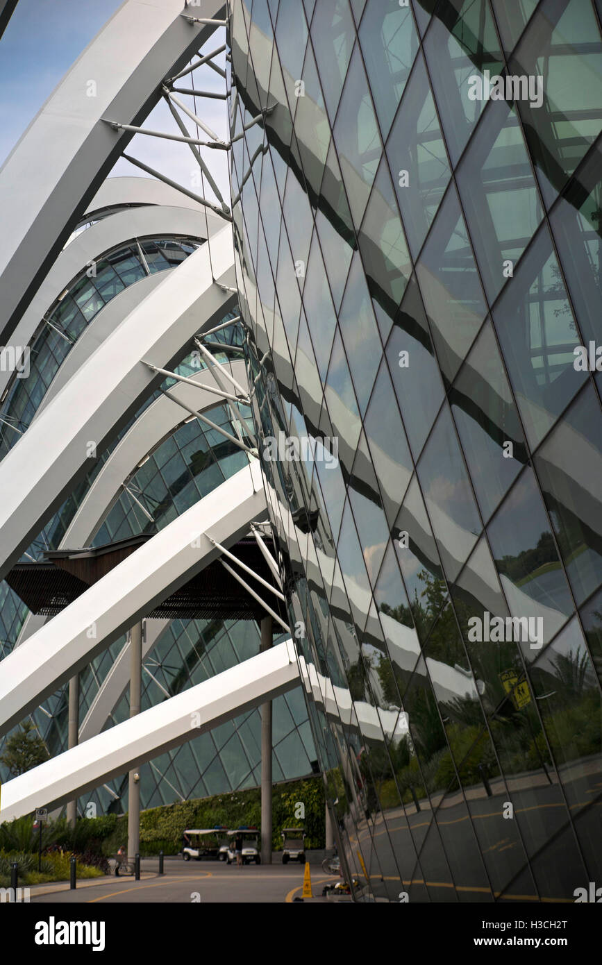 Singapur, Gärten durch die Bucht, Blume Kuppel-Architektur von Wilkinson Eyre, der weltweit größten columnless Gewächshaus Stockfoto