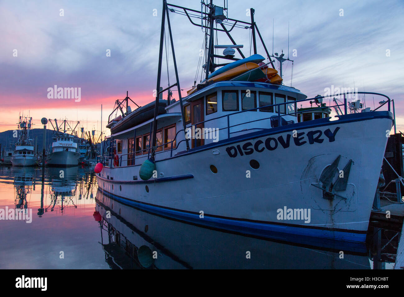 Bootshafen am Sunsett, Cordova, Alaska. Stockfoto