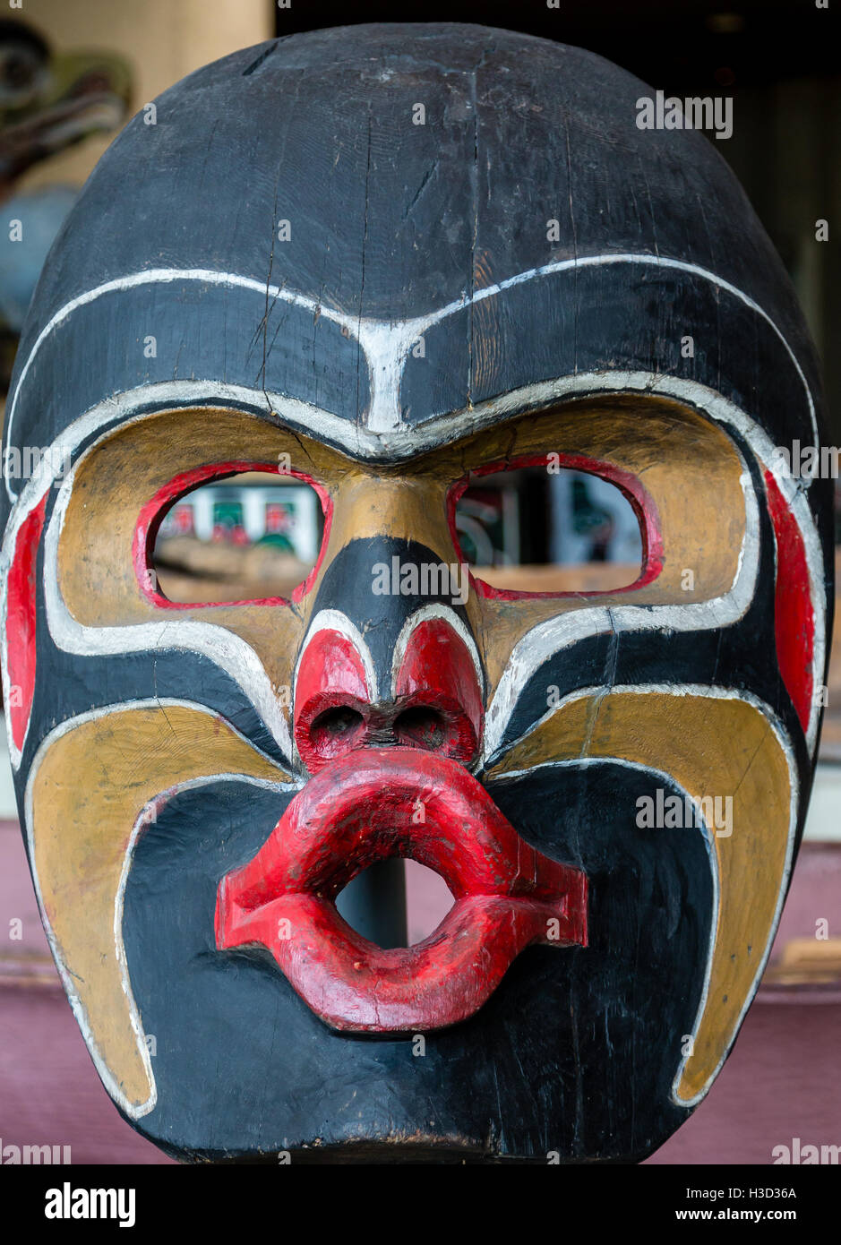 Inuit Totem Maske in Vancouver Stockfoto