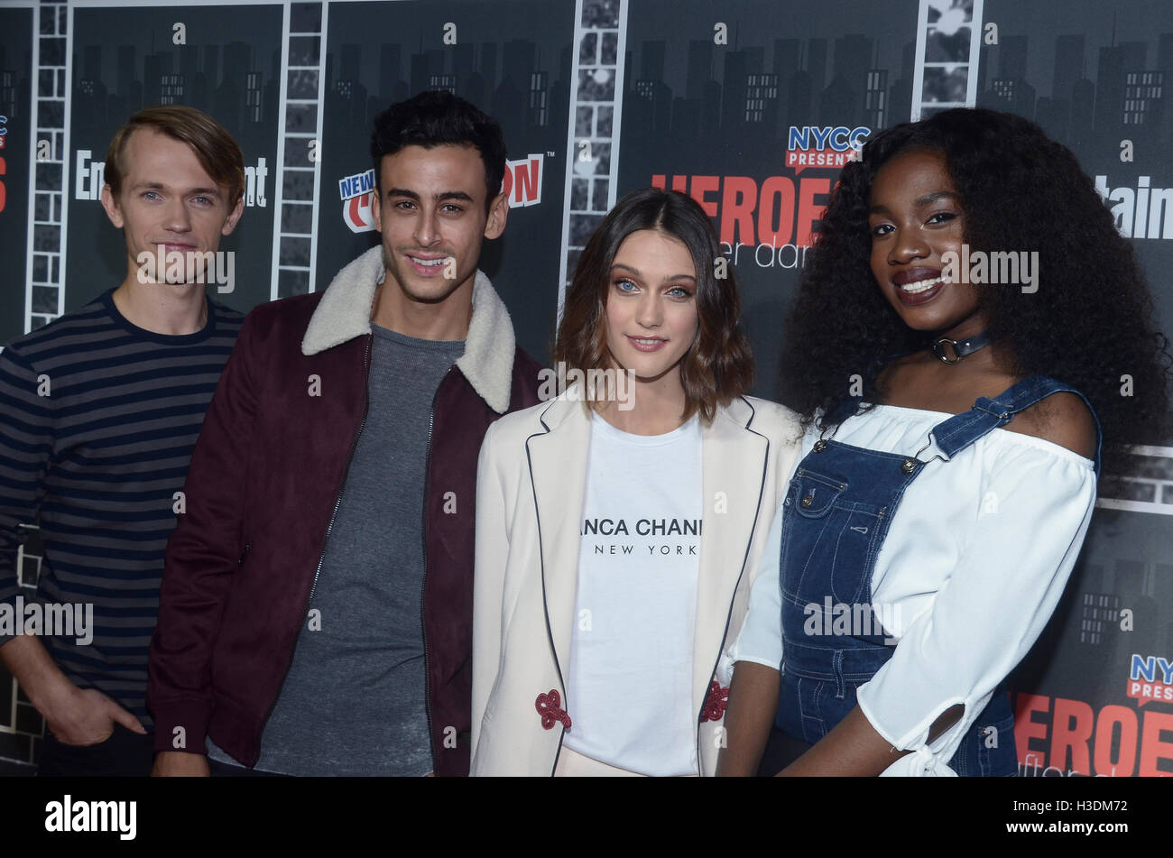 New York, USA. 5. September 2016.  Greg Austin, Fady Elsayed, Sophie Hopkins und Vivian Oparah die New York Comic Con Anpfiff roten Teppich Feier, Helden After Dark im Highline Ballroom auf Montag, 5. September 2016 auf dem Hippodrom in New York City zu besuchen. Bildnachweis: MediaPunch Inc/Alamy Live-Nachrichten Stockfoto