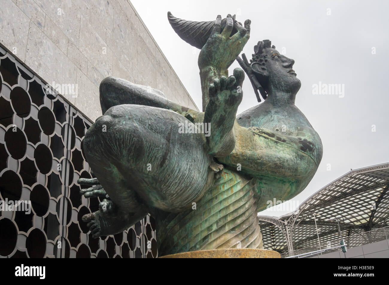 "Dionysos", Bronze Brunnen Statue von Hans Karl Burgess, Am 1973, Domhof, Köln, Nordrhein-Westfalen, Deutschland Stockfoto