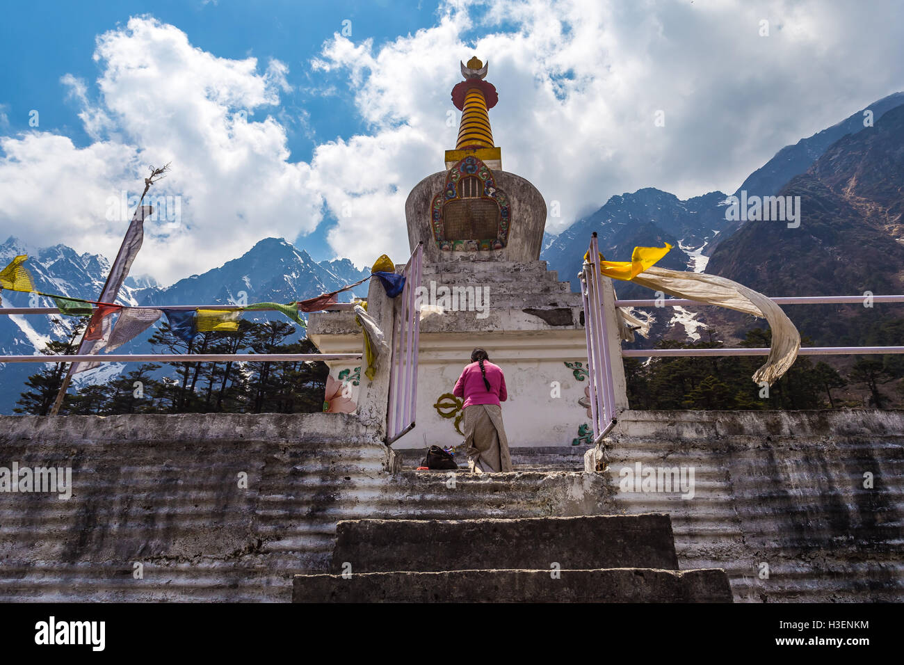 Der Stupa im Yumthang Valley in Lachung, Nord-Sikkim, Indien. Stockfoto