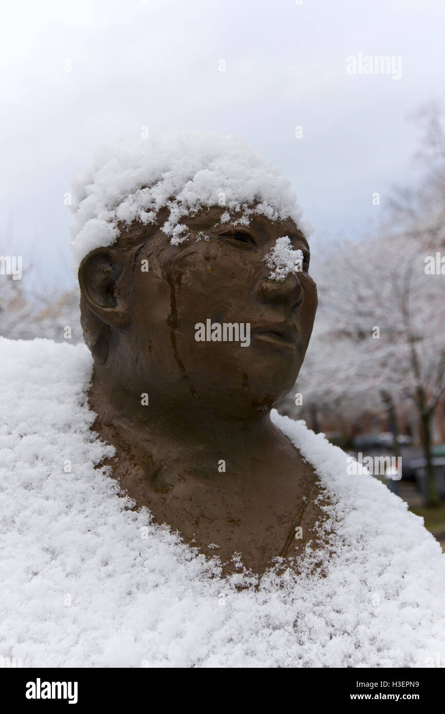 Messing Statue einer Frau in Stamford Park, CT, USA Stockfoto