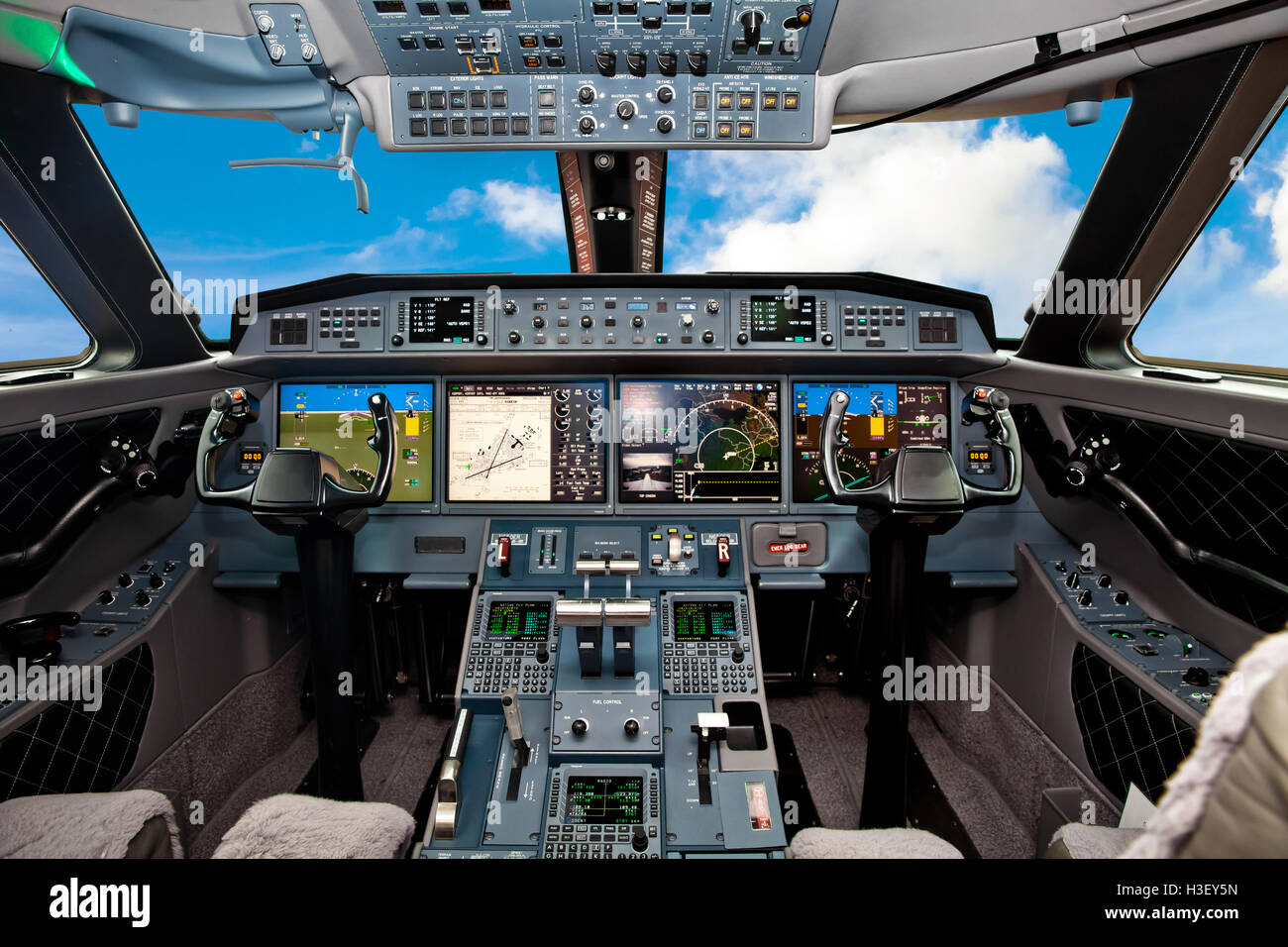 Das Cockpit des Flugzeugs Stockfoto