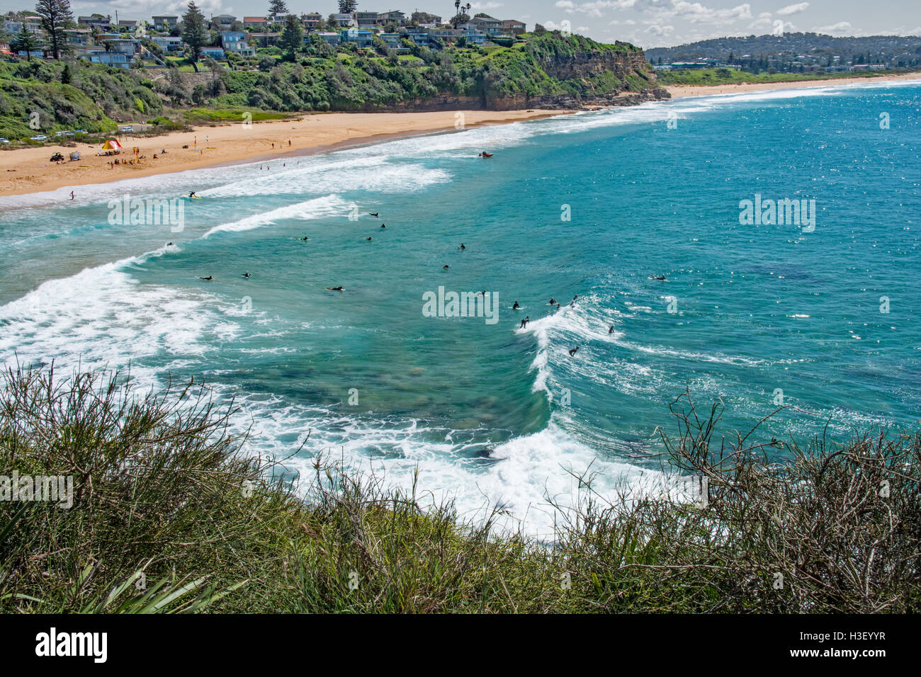 Blick hinunter auf Surfer an seine Strand Sydney Australia Stockfoto