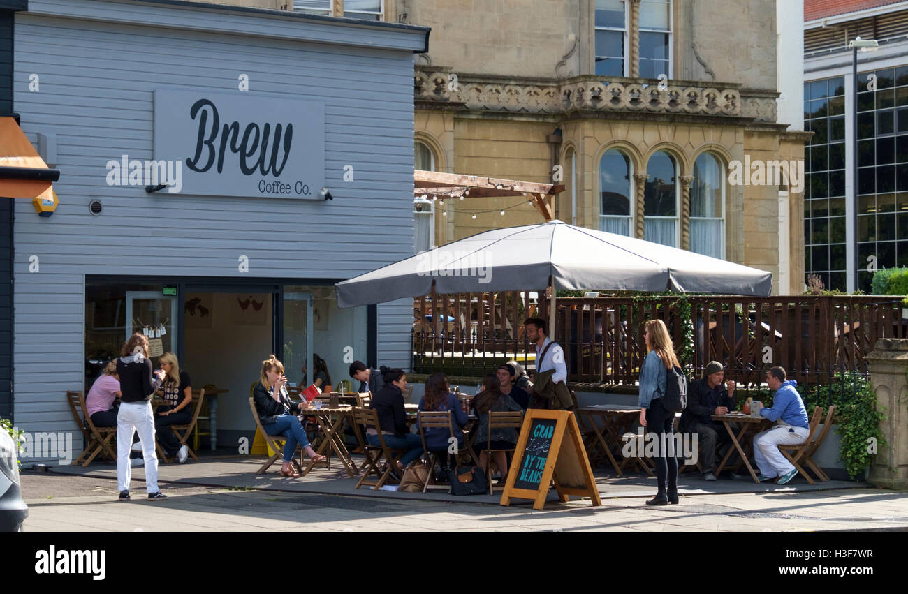 Ansichten rund um die Stadt von Bristol England UK brauen Kaffee Firma Cafe Stockfoto