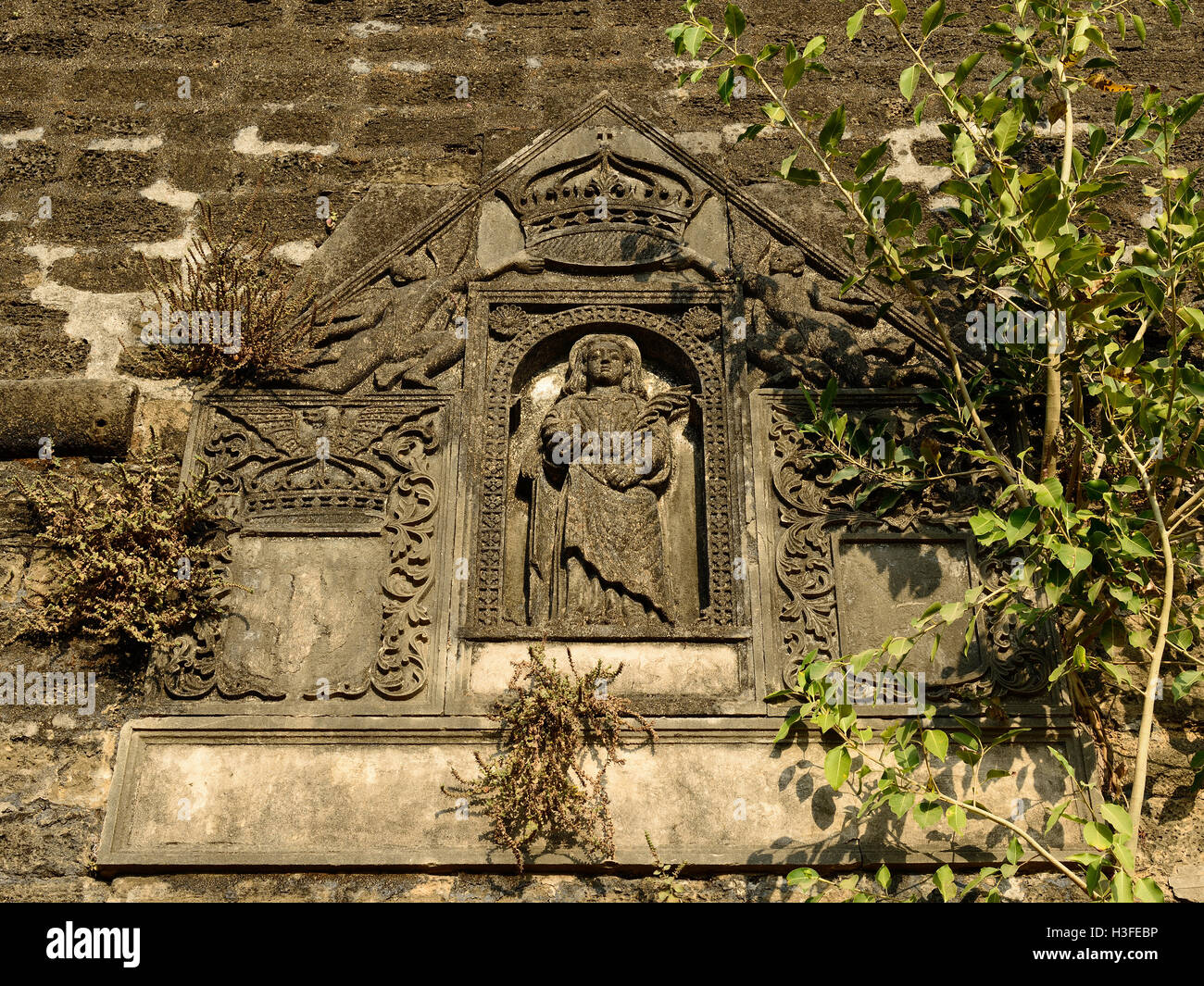 Details zu den Fassaden des portugiesischen Forts in der Diu Stadt in Gujarat. Indien Stockfoto