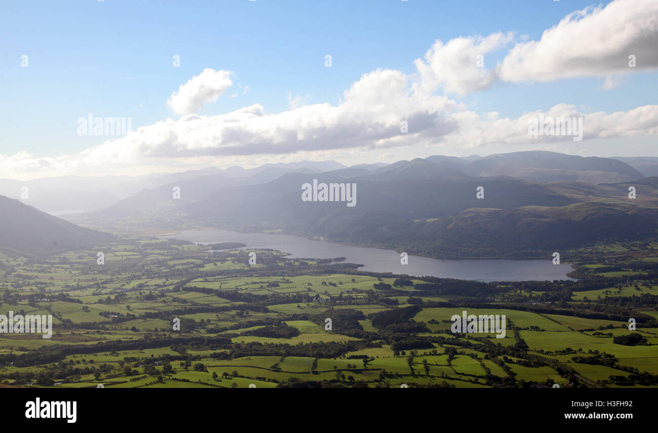 Luftaufnahme des Bassenthwaite Lake National Nature Reserve in Cumbria, UK Stockfoto