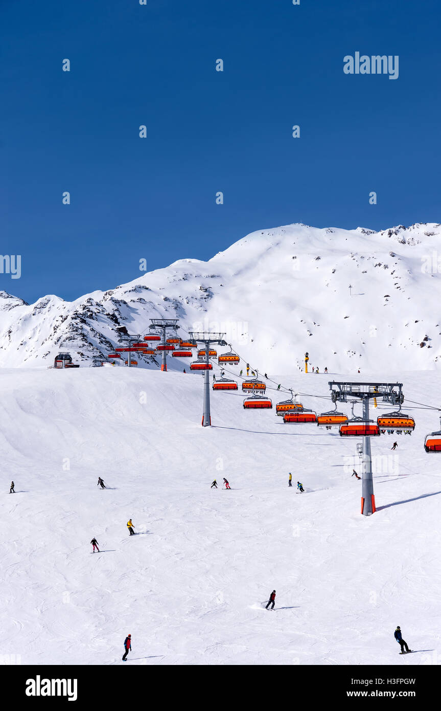 Ski- und Sessellift in Sölden, Österreich Stockfoto
