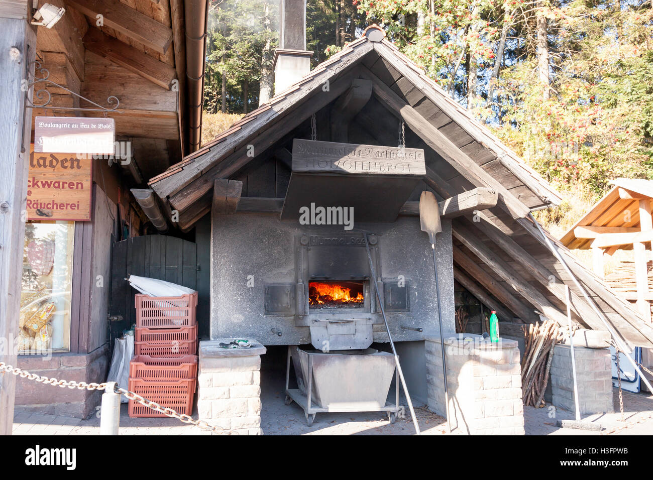 Holz-brennenden Steinofen im Hotel at Lake Mummelsee in Deutschland