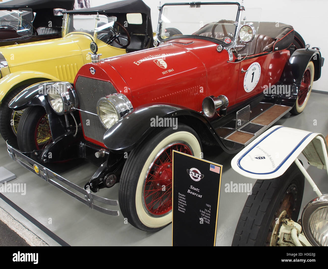 Ein 1923er Stutz Bearcat, ein klassischer amerikanischer Sportwagen mit 4-Zylinder-Motor, 70 PS und einer Höchstgeschwindigkeit von 150 km/h, aufgenommen auf einem historischen Foto. Stockfoto